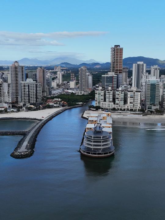 Píer Oporto - Inaugurado em dezembro de 2025